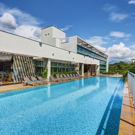 Estelar Villavicencio Hotel & Centro De Convenciones Exterior photo The swimming pool at the hotel