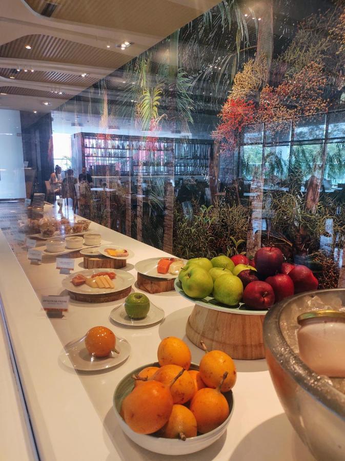 Estelar Villavicencio Hotel & Centro De Convenciones Exterior photo A buffet at a hotel