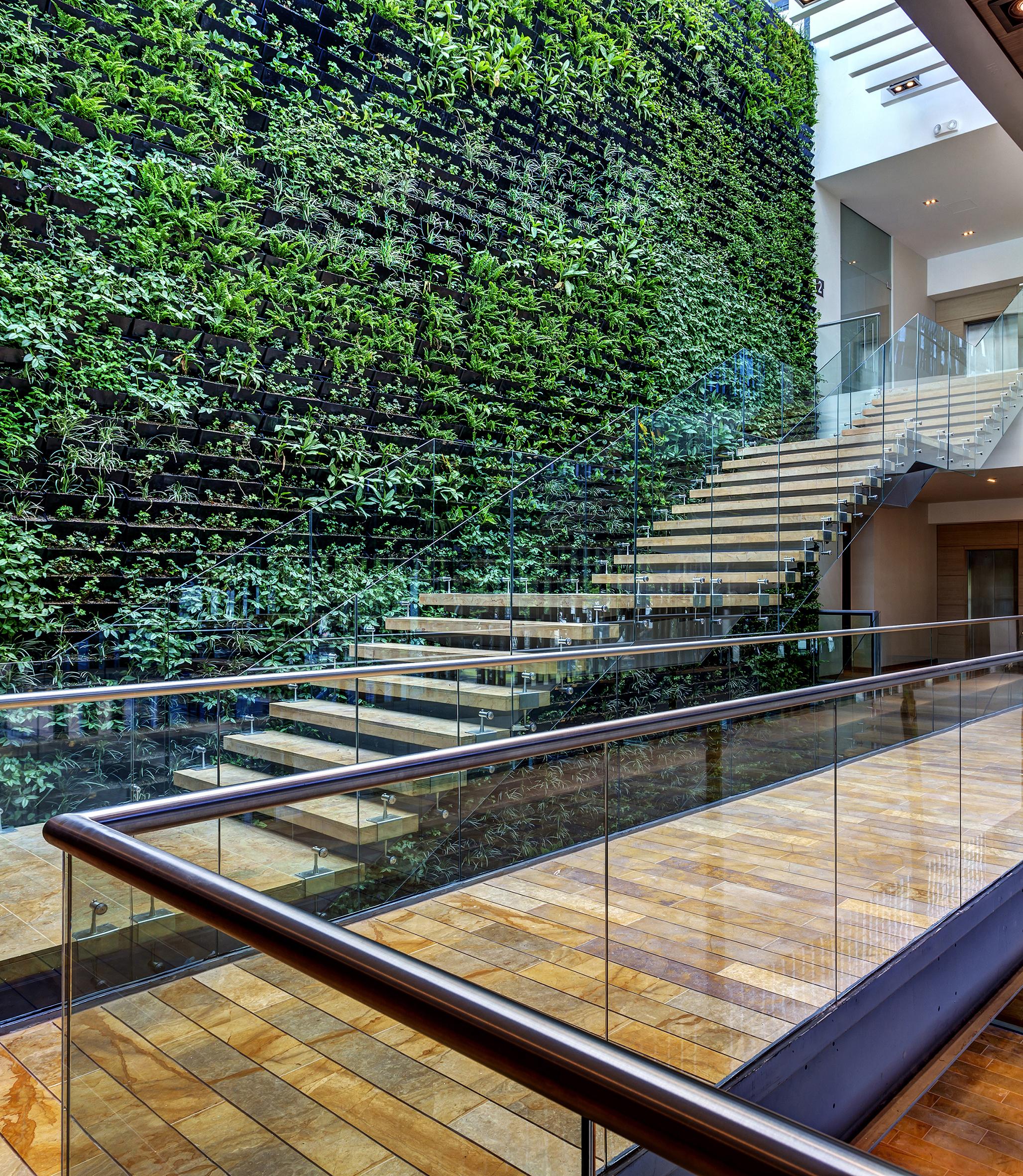 Estelar Villavicencio Hotel & Centro De Convenciones Exterior photo The green wall at the Westin