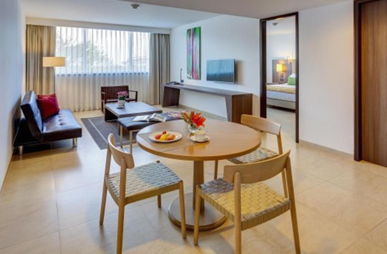 Estelar Villavicencio Hotel & Centro De Convenciones Exterior photo Suite at the hotel