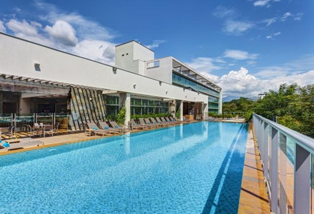 Estelar Villavicencio Hotel & Centro De Convenciones Exterior photo The swimming pool at the hotel