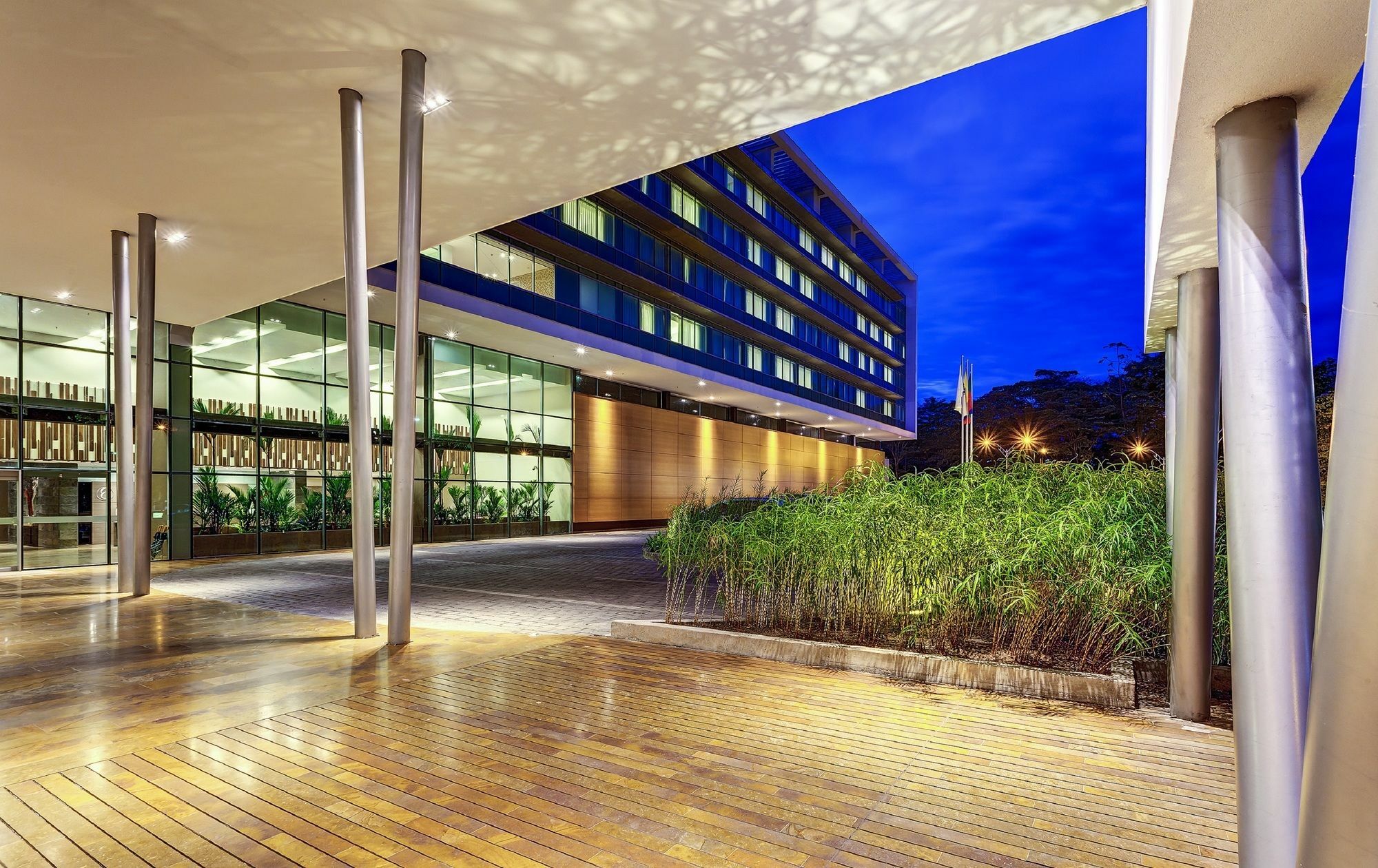 Estelar Villavicencio Hotel & Centro De Convenciones Exterior photo The hotel's entrance